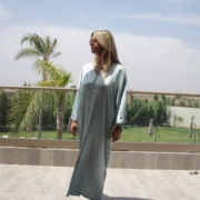 Abaya Satin de Soie  <br/>"l’éclat de l’été" – Image 2